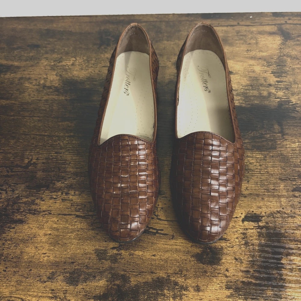 Trotters Brown Woven Leather Slip-On Loafers size 8SS